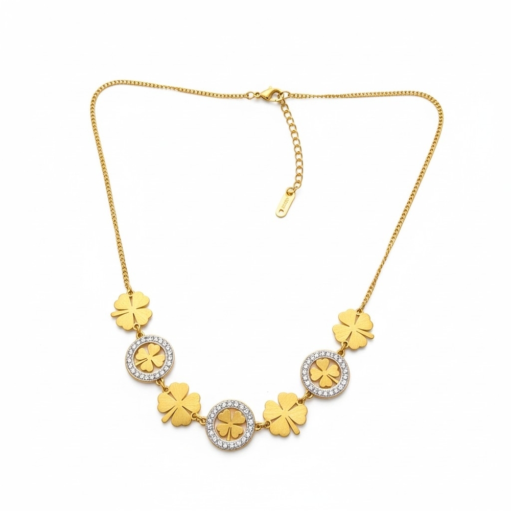 Elegant Gold Clover Necklace